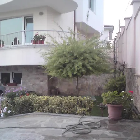Roni Pensionat Varna