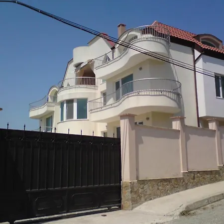 Pensionat Roni Varna